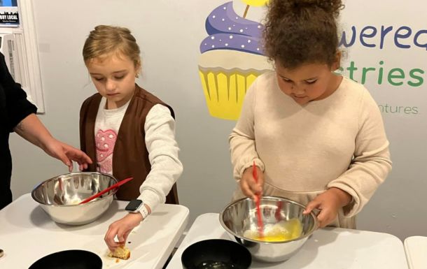 girl scouts baking